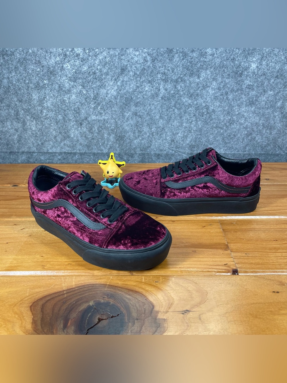 Vans Old Skool Platform Mens 7 / Womens Size 8.5 Crushed Velvet Burgundy Maroon